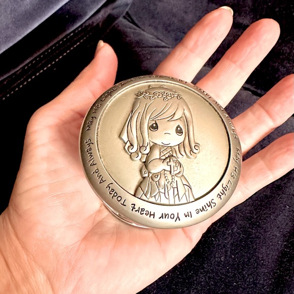 Adorable Precious Moments Girl First Communion rosary box, Good Preowned Cond. - Picture 5 of 5